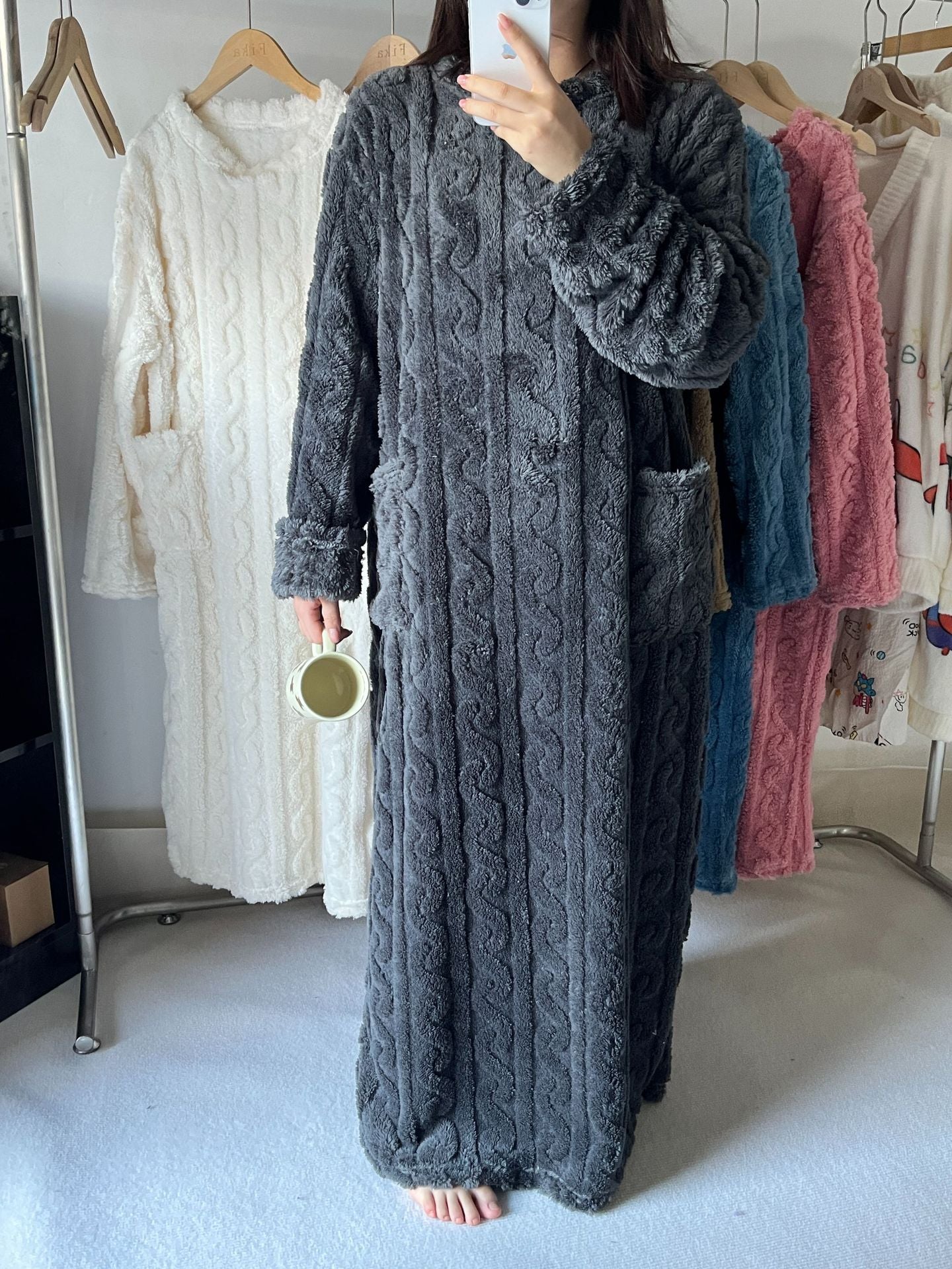 Jesenné a zimné domáce oblečenie z koralového flísu Dotyk oblaku, mäkká a teplá neha“