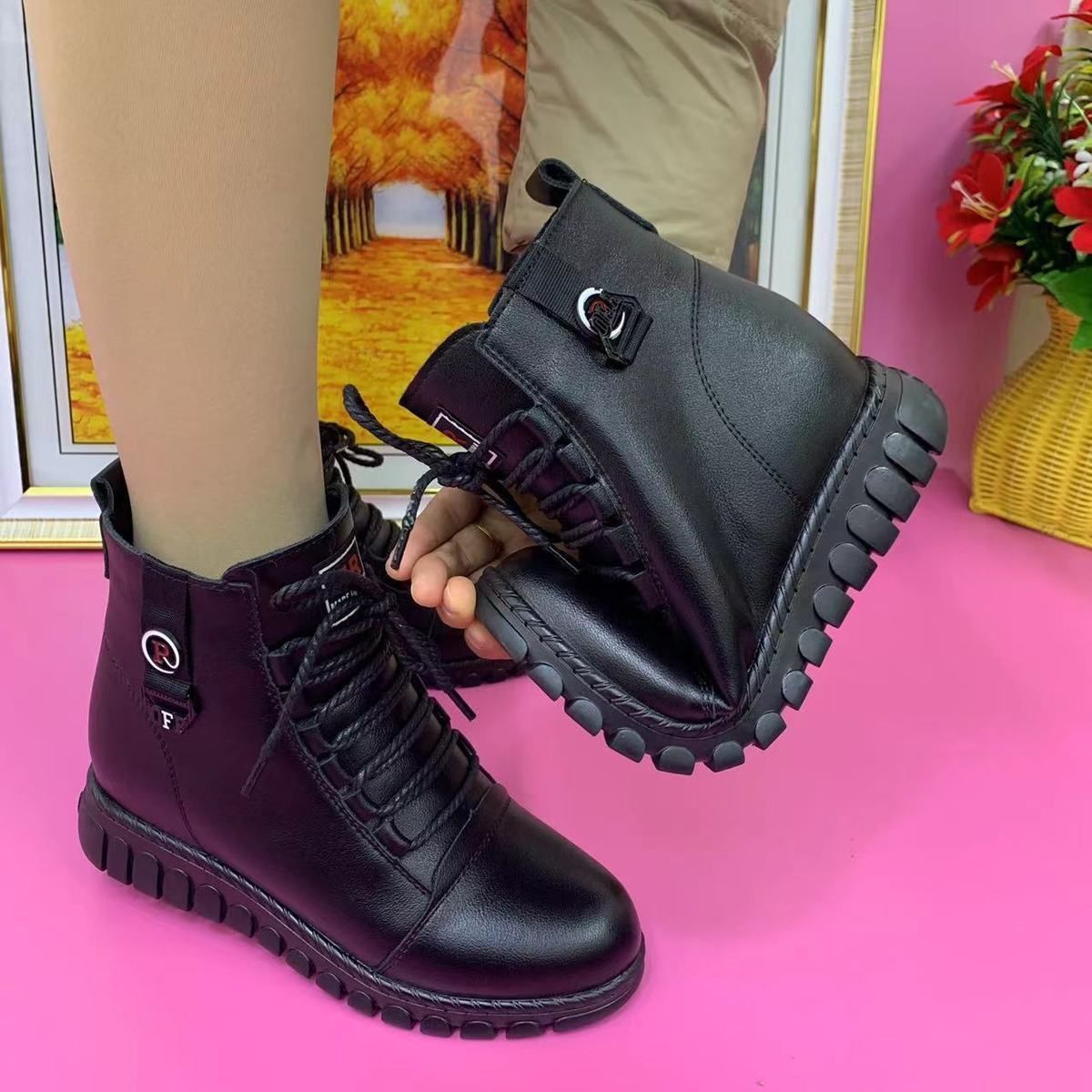 Dámske teplé a protišmykové kožené členkové čižmy