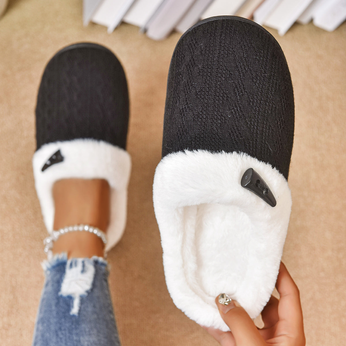 Plyšové vnútorné papuče s flísovou podšívkou pre teplo