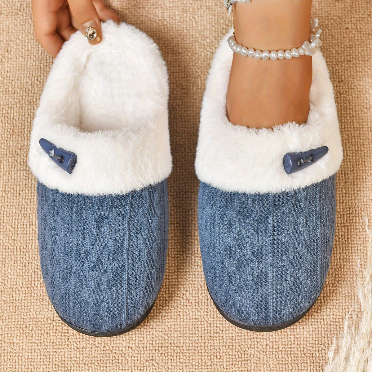 Plyšové vnútorné papuče s flísovou podšívkou pre teplo