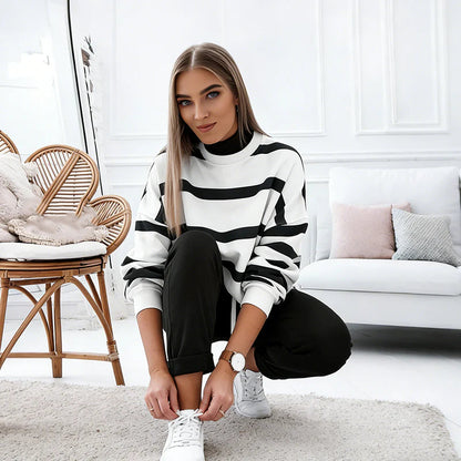 Dámská pruhovaná dvoudílná sportovní souprava