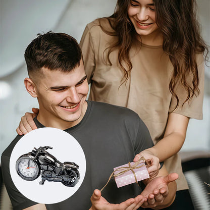Kreativní motocyklový budík