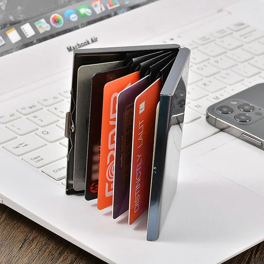 Perfektný darček - držiak na kreditné karty s RFID