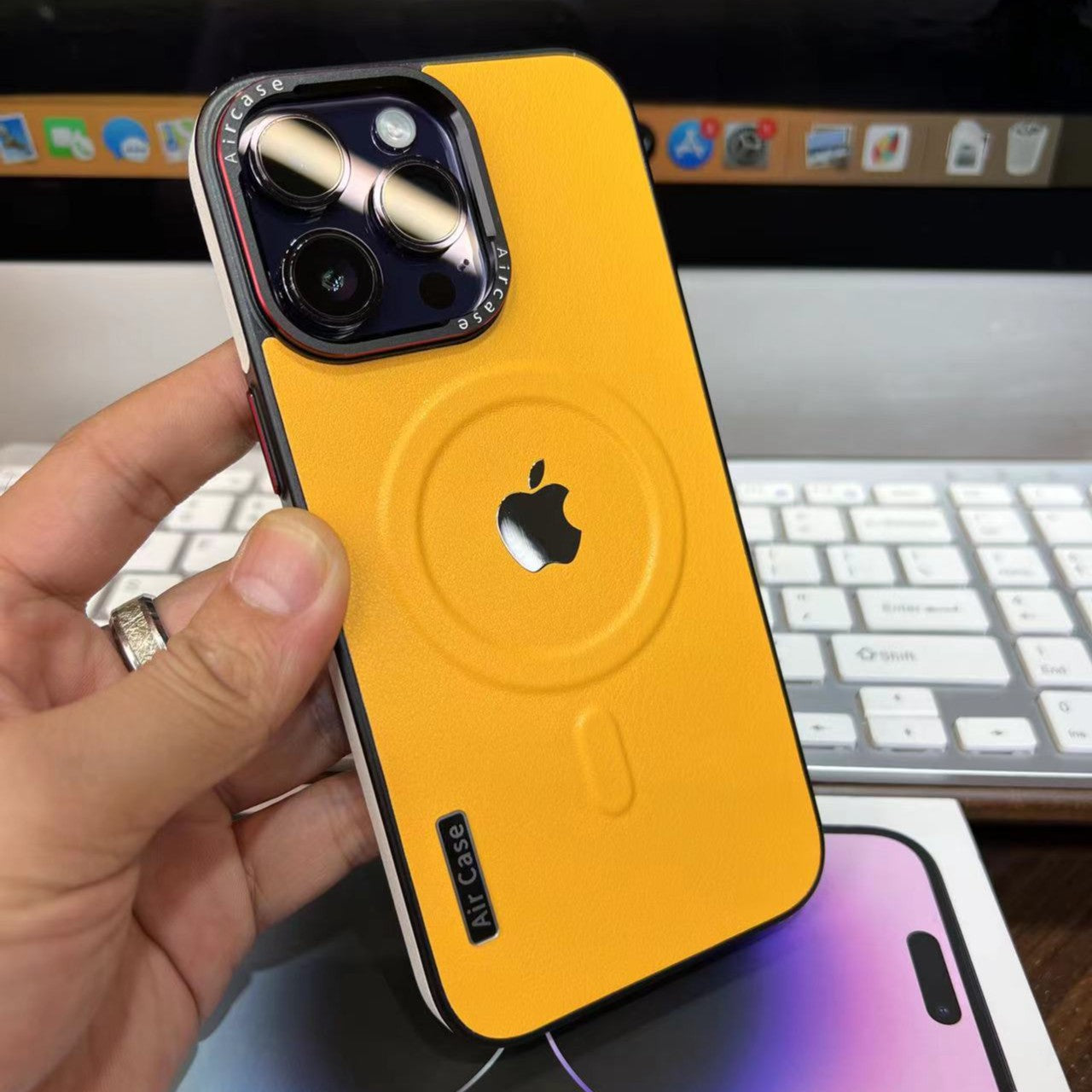 Magnetické pouzdro, které chrání váš iPhone před poškozením (Bingkai Logan)