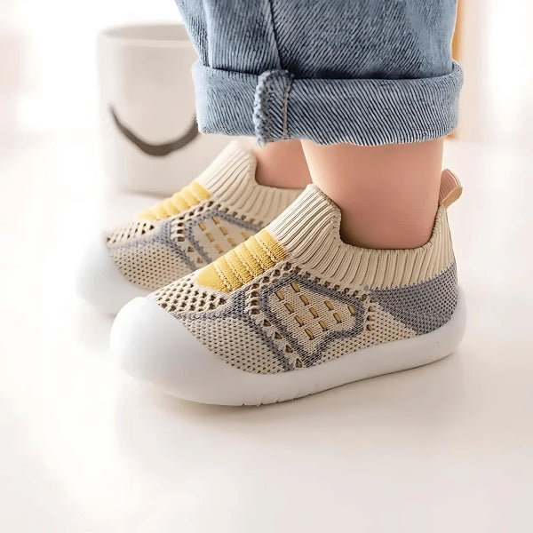 Pohodlné dětské pantofle na chůzi | MESHSTEPS