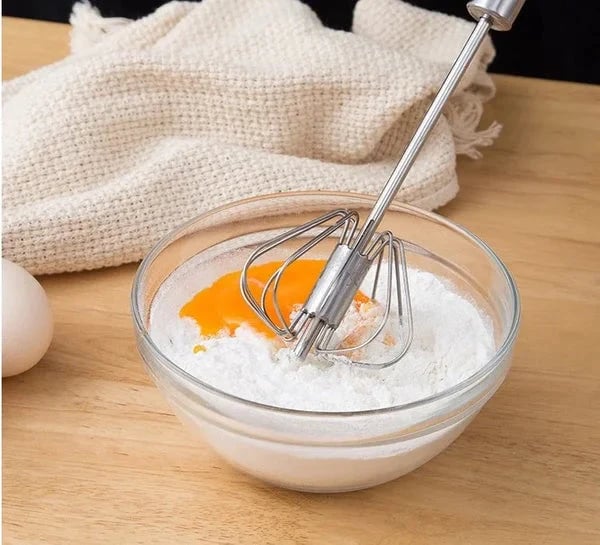 Poloautomatický šľahač vajec z nehrdzavejúcej ocele